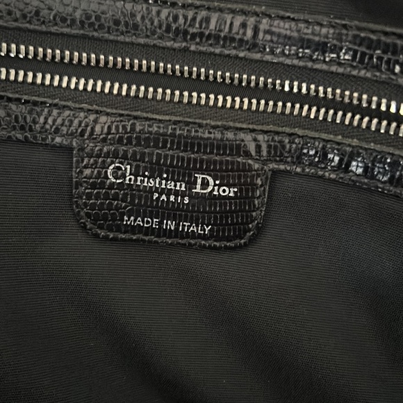 Christian Dior grommet bagPreloved has a few discoloration but not noticeable - Picture 5 of 9